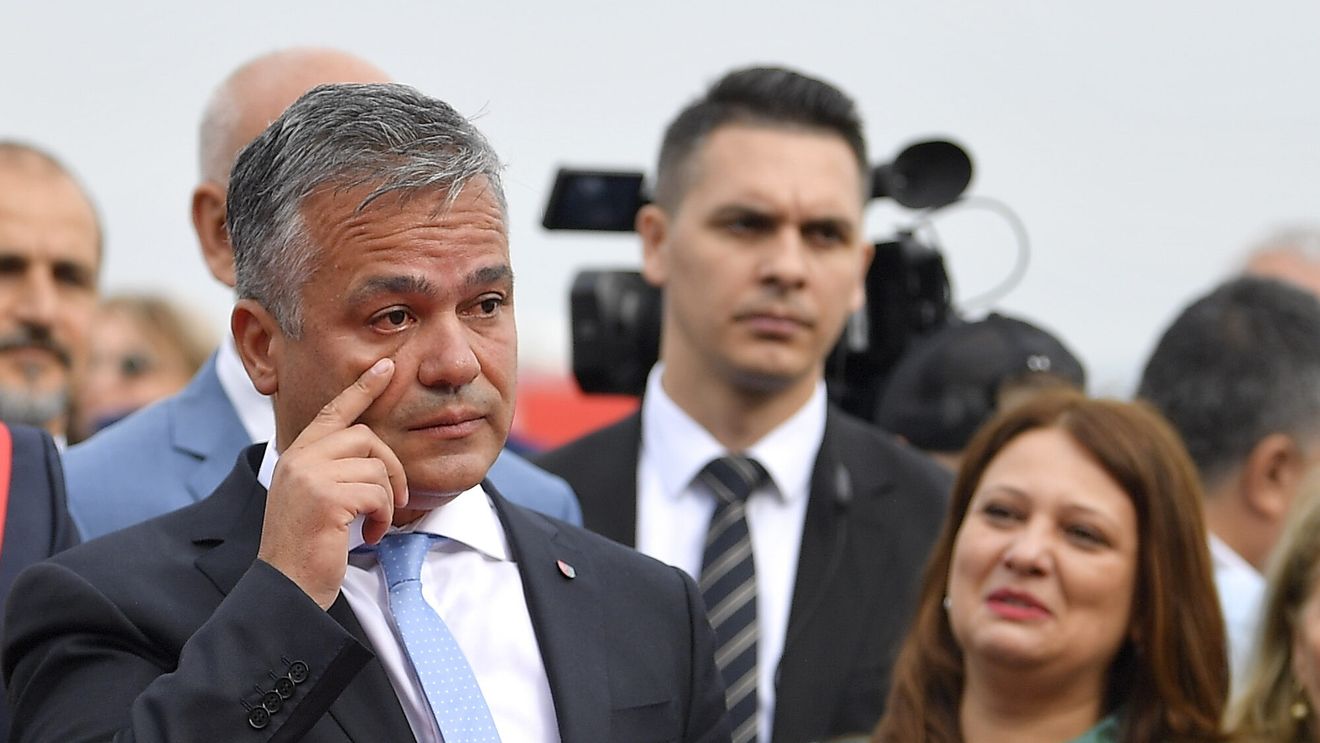 Un jurnalist relatează cum Adrian Veștea nu a fost lăsat să intre în sediul PNL pe când era ministru al Dezvoltării pentru că nu l-a recunoscut nici portarul