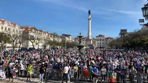 Proteste cu mii de oameni în Portugalia, la apelul extremei drepte, împotriva imigrației: ”Niciunul în plus!”