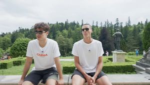 David Popovici l-a scos la plimbare pe chinezul Pan Zhanle, la Castelul Peleș: Între antrenamente și competiții, cele mai frumoase momente sunt cele trăite împreună