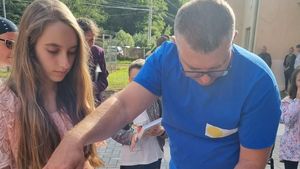 Început de an într-o școală de munte din Alba, cu doar 10 elevi: ”Acolo am întâlnit o fetiță care a luat locul I pe județ și 12 pe țară la Olimpiada Satelor la Matematică”