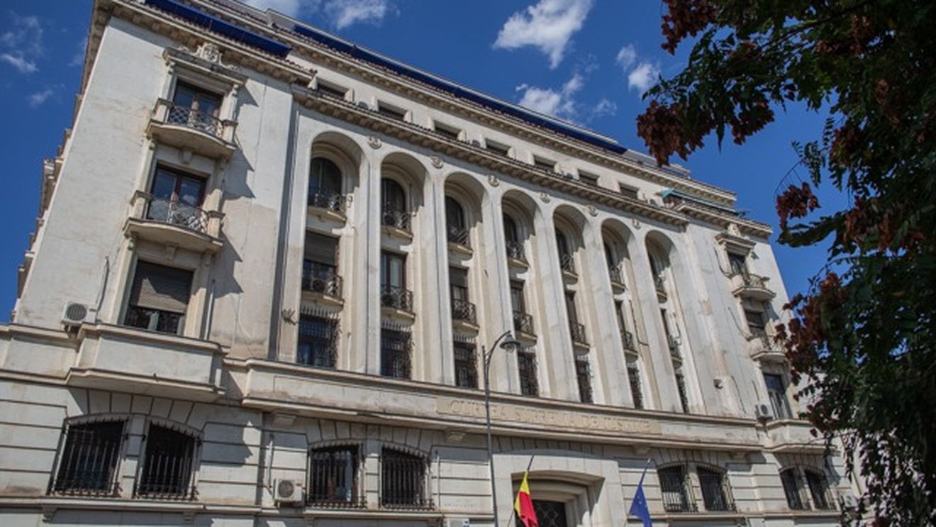 Instanţa supremă dezbate, miercuri, contestația AUR împotriva hotărârii CCR de anulare a alegerilor prezidenţiale