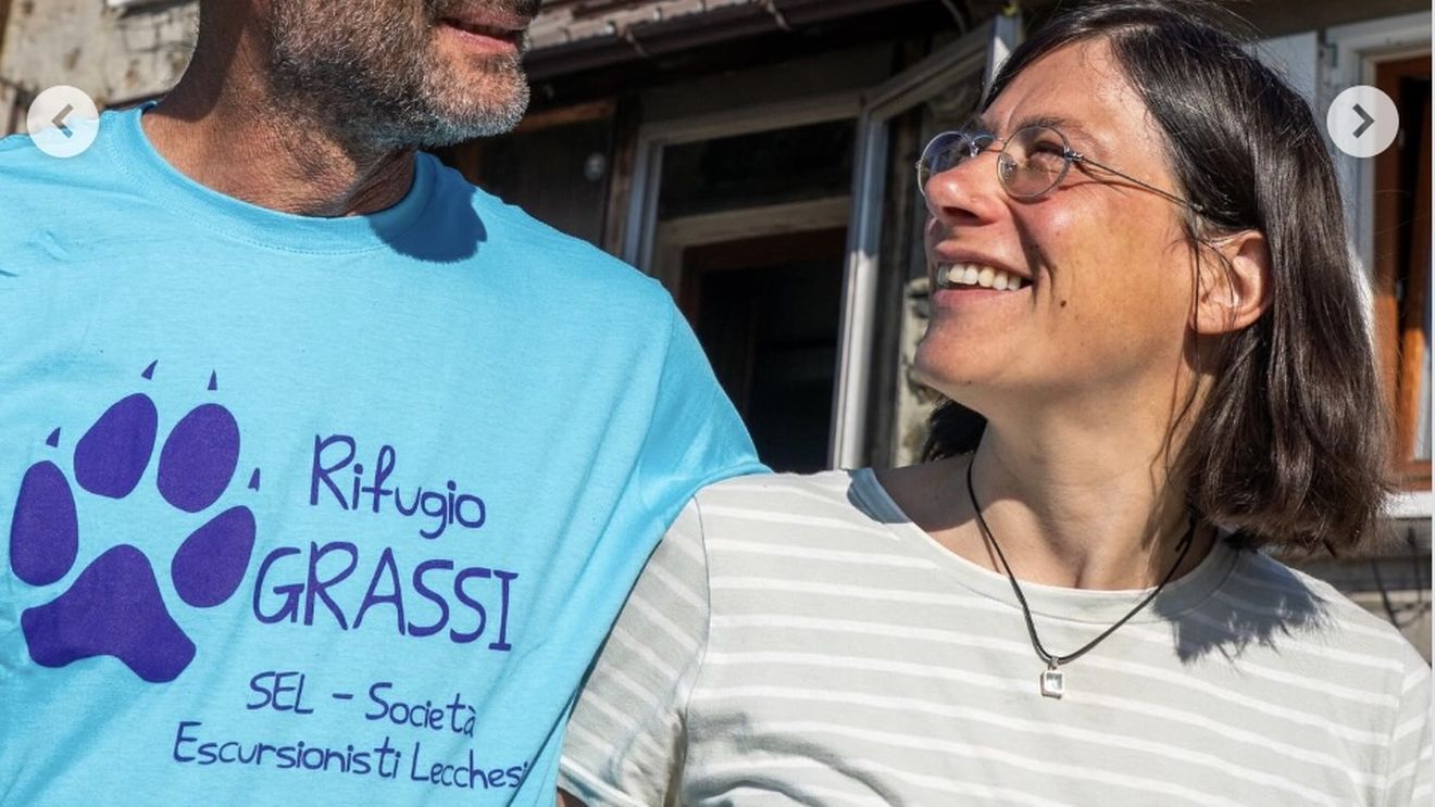 O familie trăiește în Italia, la peste 2.000 de metri altitudine / Cei trei copii fac 2 ore până la școală, pe poteci montane / ”În oraș, nu i-aș lăsa niciodată fără un adult, dar munții sunt un mediu sigur”