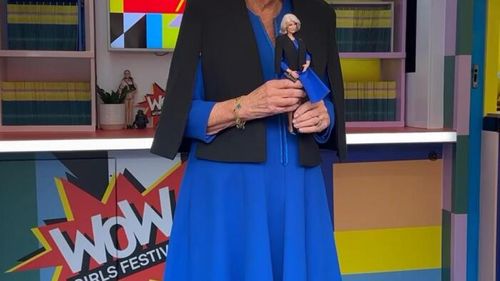 Păpușă Barbie cu figura reginei Camilla a Marii Britanii / "Cu toţii ar trebui să avem o Barbie" / Semn de recunoaştere a activităţii sale de susţinere a organizaţiei Women Of The World