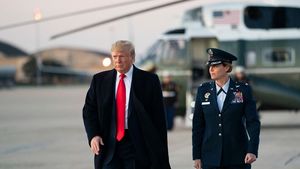 Trump i-a cerut lui Putin, într-o convorbire telefonică, să implice China în limitarea cursei înarmării nucleare