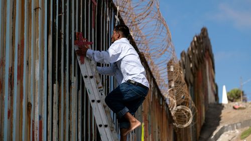 Guvernul federal american a atribuit contracte de 4,5 miliarde de dolari pentru continuarea zidului de la frontiera sudică