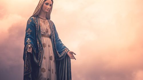 Pentru că este pro-avort, catolicii polonezi nu o vor pe actriţa Kasia Smutniak în rolul fecioarei Maria din filmul lui Mel Gibson, „Învierea lui Hristos”