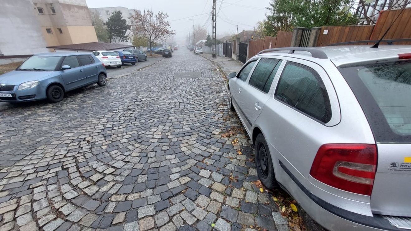 Coșmarul șoferilor sau parte din istoria Tulcei: 35 de străzi din oraș sunt încă pavate cu piatră cubică, deși primarul a promis în campanie că le va asfalta/ Ce spune primăria