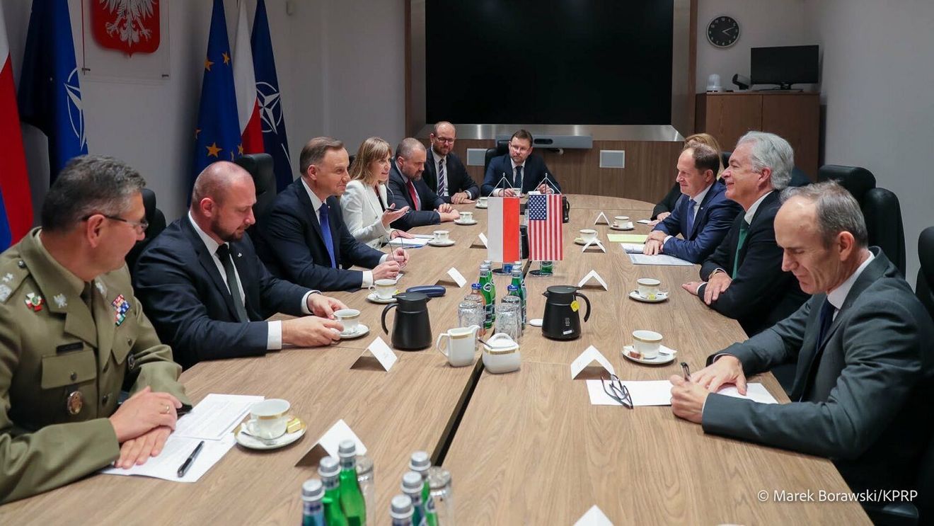 Directorul CIA s-a întâlnit cu președintele Poloniei la Varșovia, după o discuție cu Zelenski la Kiev despre amenințarea nucleară a Rusiei