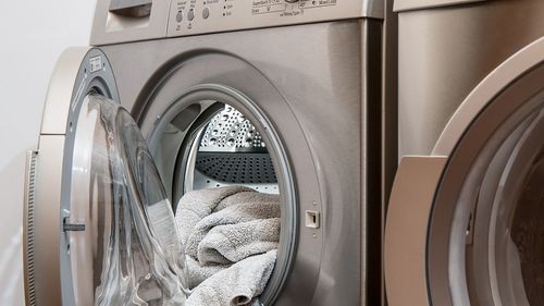 Etapa a treia a Programului Rabla pentru Electrocasnice, lansată la ora 10.00 / Se pot selecta vouchere pentru aparate de aer condiţionat, uscătoare de rufe şi aspiratoare