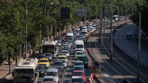 Sondaj Avangarde: Aproape 70% dintre bucureșteni sunt nemulțumiți de cum arată Capitala / Cum ar vota bucureștenii pentru Băluță, Ciucu, Drulă și Anca Alexandrescu