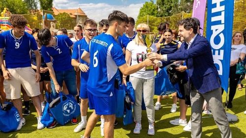 Nicuşor Dan: Dezvoltarea sportului de masă este o necesitate / Peste 3000 de elevi au participat timp de două zile la „Academia Sportului - Trofeul Bucureştiului”
