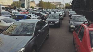 Ciolacu: Aprobăm proiectul de Hotărâre de Guvern prin care prelungim până la finalul anului plafonarea tarifelor RCA