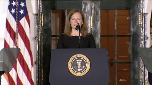 Trump bifează o victorie uriașă cu o săptămână înainte de alegeri: Judecătoarea conservatoare Amy Coney Barrett a fost confirmată la Curtea Supremă a SUA