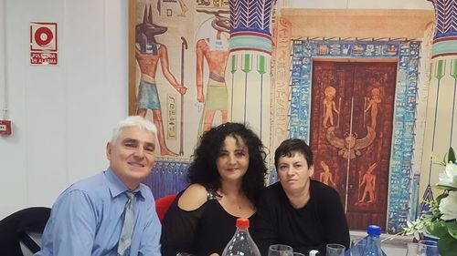 Povestea șoferiței de TIR care ajută românii din Diaspora să ajungă la vot: ”Românii nu pleacă pentru bani mai mulți, ci pentru respect și comoditatea civilizației”