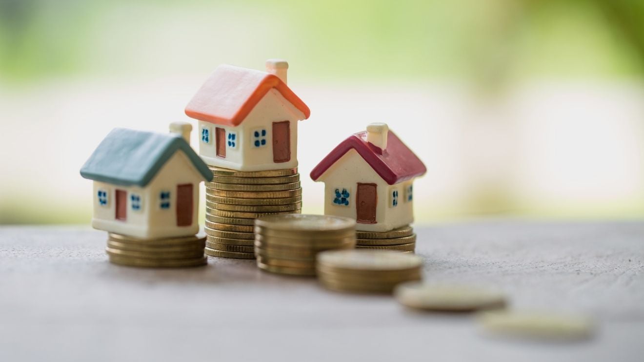 Studiu: Un român are nevoie 6,3 salarii anuale medii brute pentru a cumpăra o locuință standard de 70 mp/ Apartamentele din țara noastră, printre cele mai accesibile din Europa