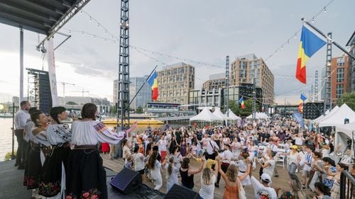 FOTO Peste 12.000 de oameni au participat la cel mai mare festival românesc din America, "Romanian Weekend at The Wharf"