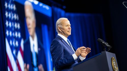 Joe Biden a împlinit 80 de ani, fiind primul preşedinte octogenar din istoria Statelor Unite