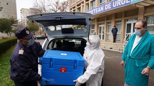 A patra tranșă, de 150.000 de doze de vaccin, a ajuns în România. Până acum au venit în total 450.000 de doze