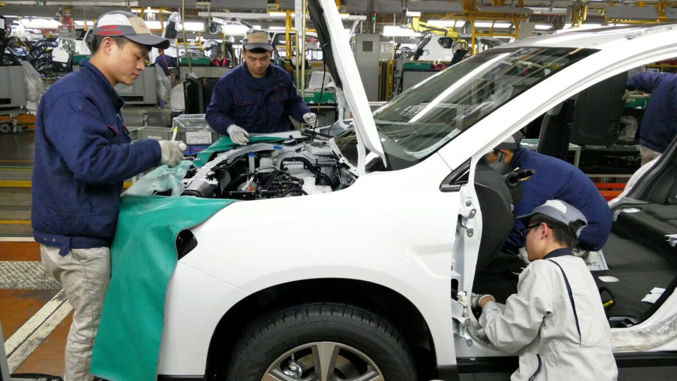 Vânzările globale de automobile electrice au crescut cu 35% în octombrie, graţie pieţei chineze