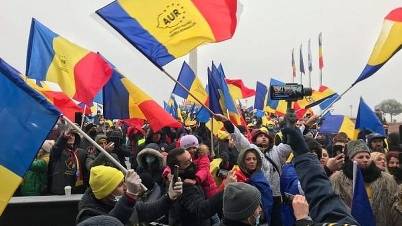 The Financial Times despre AUR:  Un partid de extrema dreaptă modifică peisajul politic / România a constituit vreme de ani o excepție în Europa Centrală și de Est