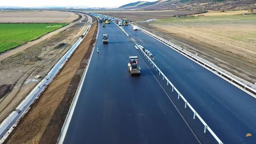 Pro Infrastructură: ”În scurt timp municipiile Târgu Mureș și Cluj-Napoca vor fi legate cu 113 kilometri pe Autostrada A3 / ”Strabag și Geiger, demonstrație de forță”