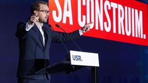 Viziunea lui Fritz la șefia USR: Există riscul să vorbim foarte mult despre noi, să facem o inspecție a propriului buric și să uităm că rolul nostru e de a fi în slujba alegătorilor / Trebuie să construim nu prin opoziție la ceva, ci prin aspirație / Nu vrem doar o țară fără corupție, e mult prea puțin