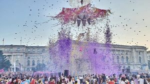 Evenimente, în weekend, în București: Red Bull Flugtag, Trifoi Fest, Street Delivery București, Fringe în Parc, și Noaptea Albă a Filmului Românesc
