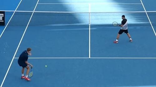 Lleyton Hewitt uimește lumea tenisului: Revine la 44 de ani și câștigă un meci alături de fiul său