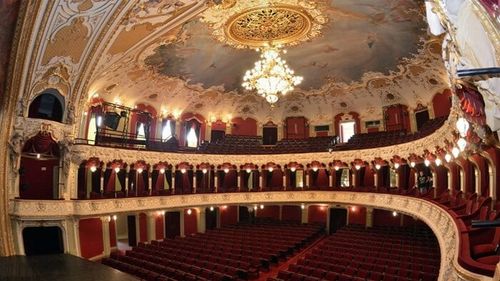 Europa FM: Bal mascat pe bani publici. Doi foști angajați ai Operei din Iași o acuză pe Beatrice Rancea de management defectuos