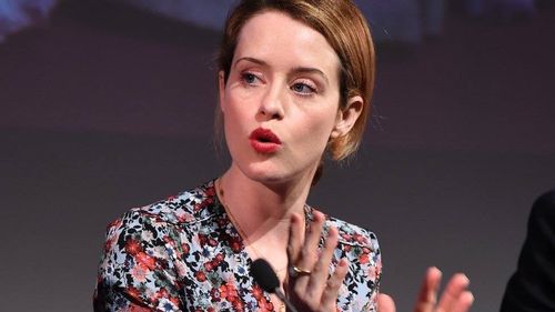 Un bărbat a fost condamnat la închisoare cu suspendare pentru hărţuirea actriţei Claire Foy, care a interpretat-o pe regina Elisabeta a II-a în serialul de mare succes "The Crown" /  I-a trimis actriţei de 38 de ani câteva mii de e-mailuri