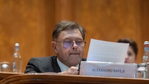 Rafila, întrebat dacă premierul Ciolacu i-a sugerat să demisioneze: Până în momentul de față nu, dar nu este o eventualitate pe care pot să o exclud / Nu cred că am motive să-mi dau demisia