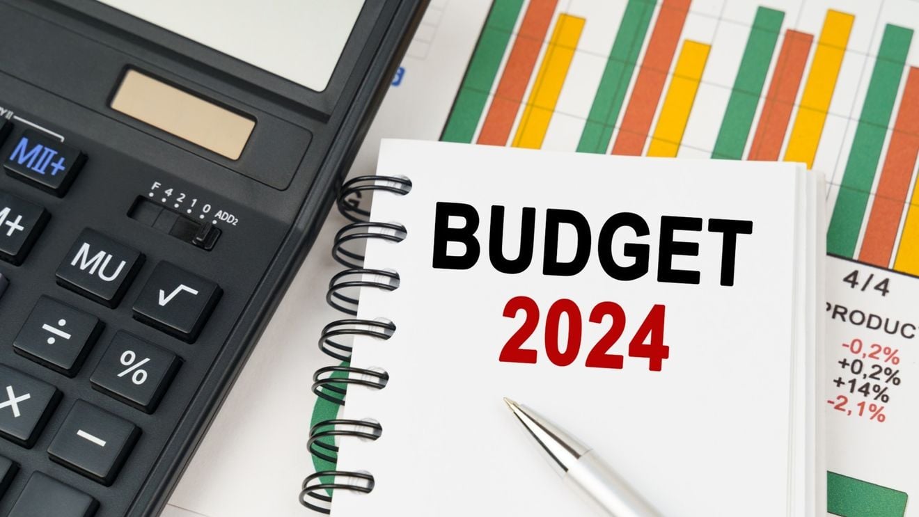 Consiliul Fiscal: Guvernul așteaptă în 2024 venituri ipotetice de 19 miliarde lei din colectare și digitalizarea ANAF / Cheltuielile vor fi cu 4,5 miliarde lei mai mari / Noua lege a pensiilor mărește deficitul mult