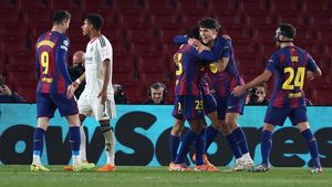 VIDEO / Faza zilei: Olmo, Pedri și Eric Garcia au plecat de pe Camp Nou pe biciclete după victoria cu Real Madrid
