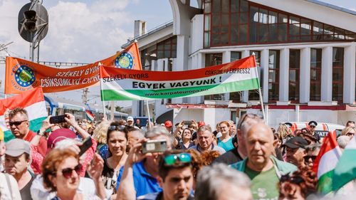 Pelerinajul de Rusalii de la Şumuleu-Ciuc: 40 de persoane au avut nevoie de asistenţă medicală / Hipertensiune arterială, arsuri solare, înţepături de căpuşe / O persoană a fost transportată la spital