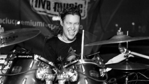 A murit Nicu Sârghea, toboșarul de la Vunk / Cu câteva ore înainte, trupa anunța lansarea unei noi piese