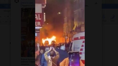 FOTO O nouă explozie în centrul Istanbulului, după cea de duminică / 3 mașini sunt în flăcări