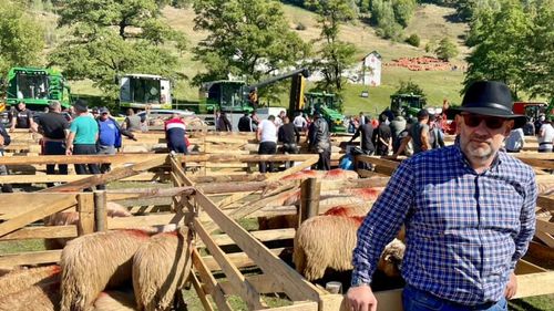 EXCLUSIV Cine e managerul care va gestiona 100 de milioane de euro, cea mai nouă mega-afacere de stat din România de la Casa de Comerț Unirea: Mason, finul lui Rareș Mănescu, fost manager în firme de logistică în agricultură