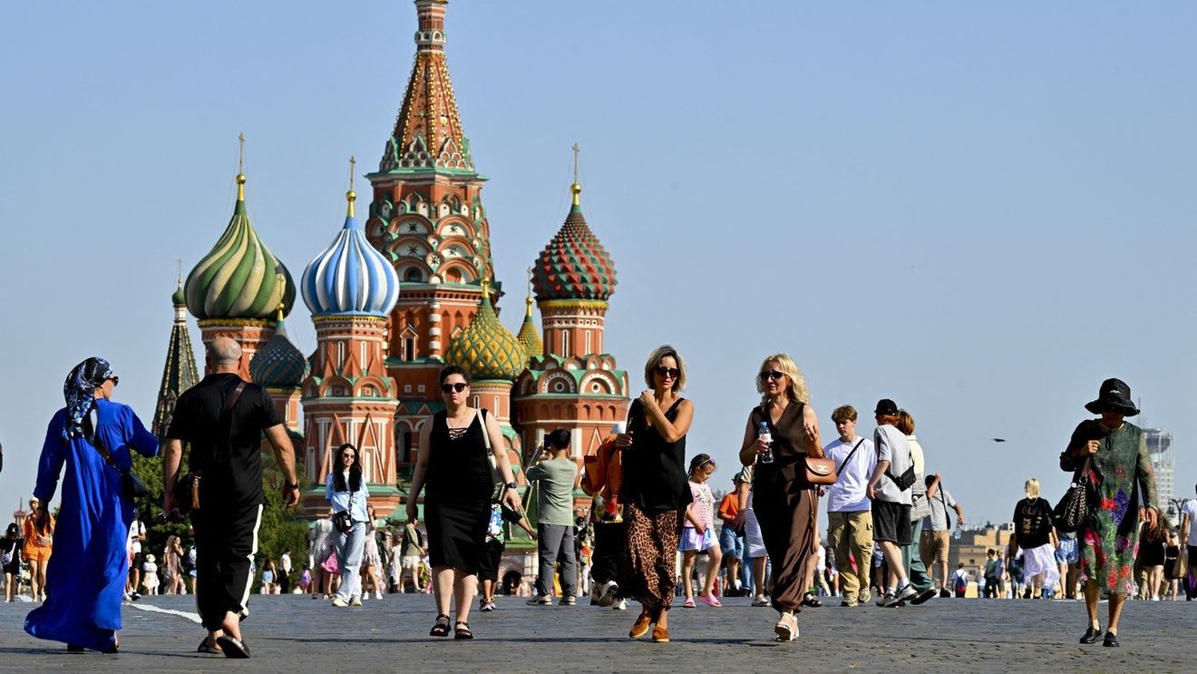 Val de căldură la Moscova: A fost doborât un record de temperatură vechi de 30 de ani