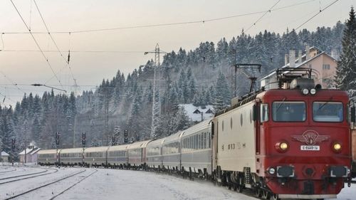 CFR SA anunţă că traficul feroviar este deschis pe toate magistralele de cale ferată, iar circulaţia feroviară se desfăşoară în condiţii de iarnă  / Recomandări pentru călători