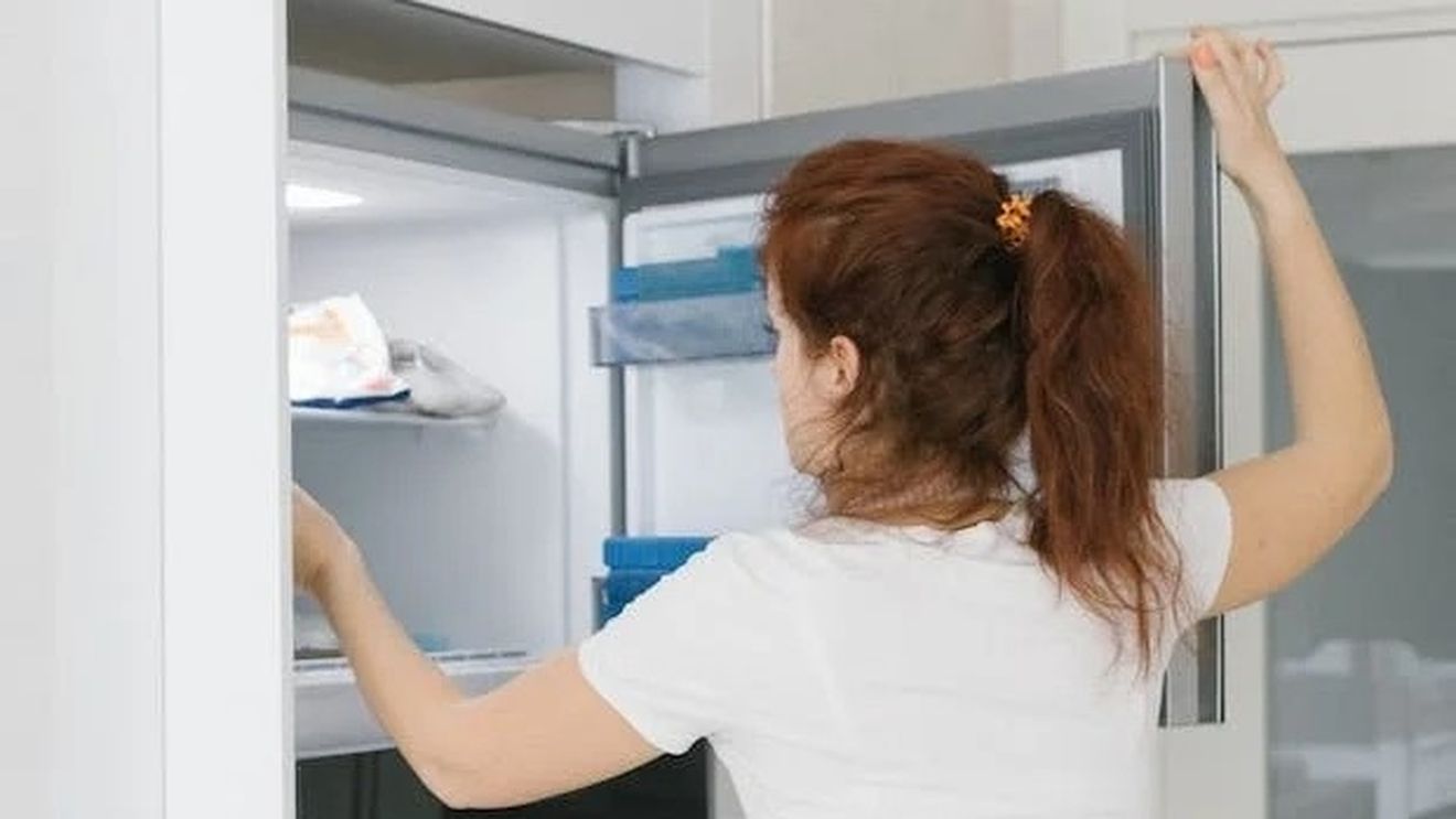 Este chiar atât de rău să mănânci după ora 20:00? Iată ce trebuie să știți
