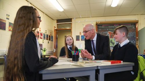 Condiții minime de distanțare, dar mai multe resurse și mai multe cadre didactice: Scoția începe noul an școlar săptămâna viitoare, în pofida neîncrederii profesorilor