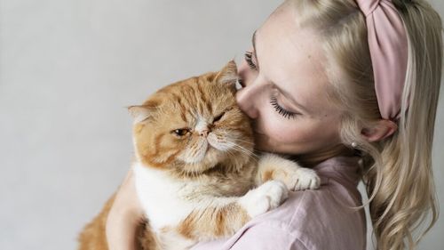 Cum ne-au „hăck-uit” pisicile creierul. Misterul care ne face dependenți emoțional de micile feline, dezlegat de știință