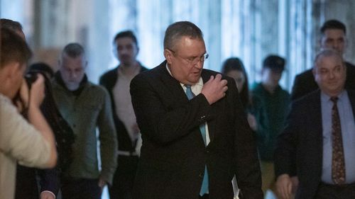 Premierul Ciucă, acuzat de plagiat: Cercetarea şi inovarea sunt elemente principale în jurul cărora trebuie construită România de mâine / Am alocat cercetării un buget mai mare cu 70% faţă de anul trecut / Cele mai recente teste PISA arată un grad scăzut de alfabetizare ştiinţifică a elevilor şi suntem conştienţi de acest lucru