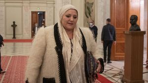 Șoșoacă citează din „marele Radu Gyr”, poetul legionar, de la tribuna Parlamentului