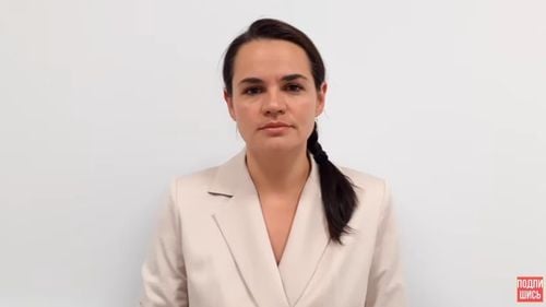 VIDEO Svetlana Tihanovskaia lansează un apel la manifestaţii 'paşnice' în toată ţara în weekend/ Lidera opoziției din Belarus a cerut încetarea violențelor, în înregistrarea postată online din Vilnius, unde s-a refugiat