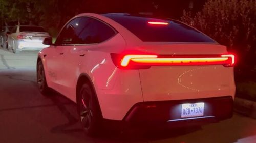 Tesla este obligată să plătească 329 de milioane de dolari despăgubiri după un accident mortal care a implicat Autopilot, decide un juriu din Florida