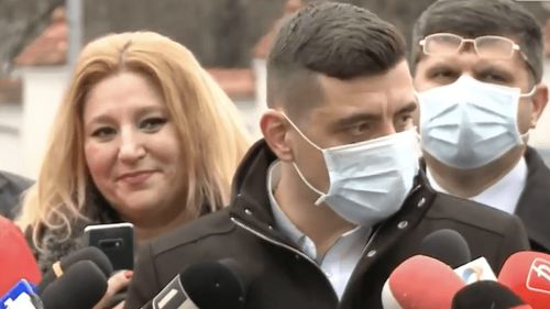George Simion, răspuns la acuzațiile Dianei Șoșoacă: E de râsul curcilor, mi-e milă. A uitat cine a făcut-o senator/ N-am avut ce să le mai zic colegilor, când se potolește?/ Nici Lulea n-a avut afaceri în Transnistria, nici eu nu sunt homosexual