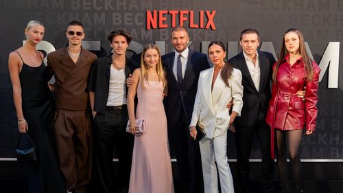 Beckham spune că regizorul documentarului său de pe Netflix fost "supărat" din cauza scenei virale intitulate "fii sinceră"/ Soția lui a recunoscut că tatăl ei conducea un Rolls, deși ea spunea că provine din clasa muncitoare