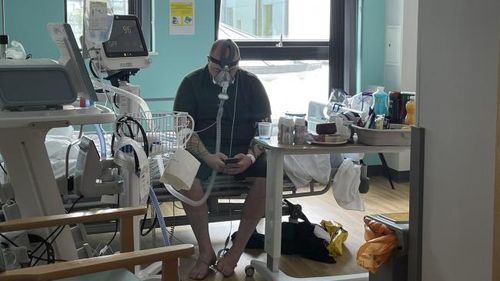 Secțiile de terapie intensivă din Marea Britanie se umplu din nou cu bolnavi de Covid, de data aceasta mai tineri și nevaccinați