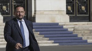 Cioloș nu renunță la ideea de a-l păstra pe Berbeceanu prefect: Decizia va fi luată împreună cu colegii de la PLUS București. Până atunci, va rămâne în funcție câteva săptămâni, încă o lună, două, trei